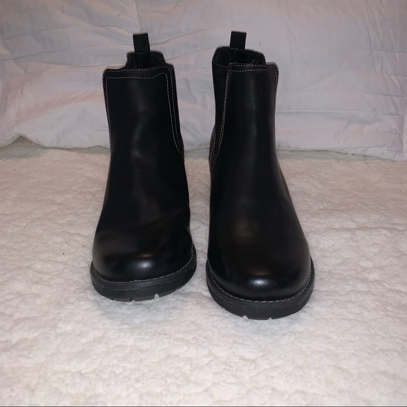 Jasmine chelsea boot from Eastland - Picture 2 of 3